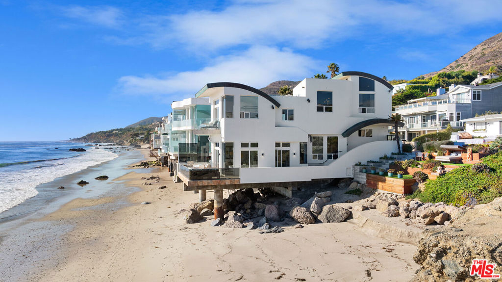 31626 Sea Level Drive - Photo 2