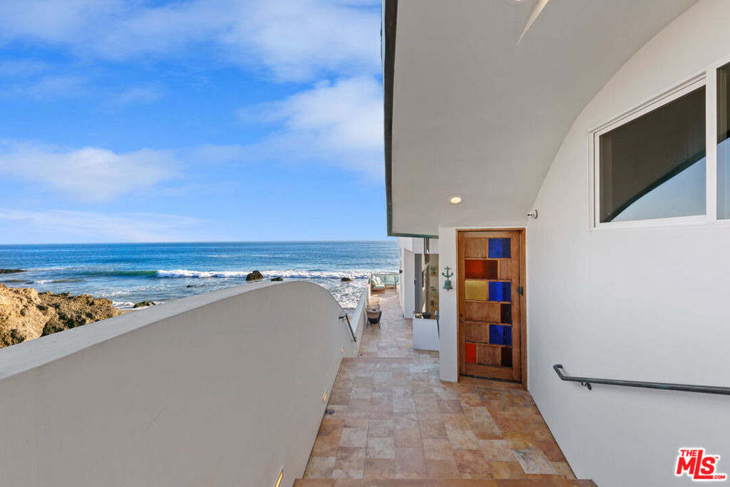 31626 Sea Level Drive - Photo 3