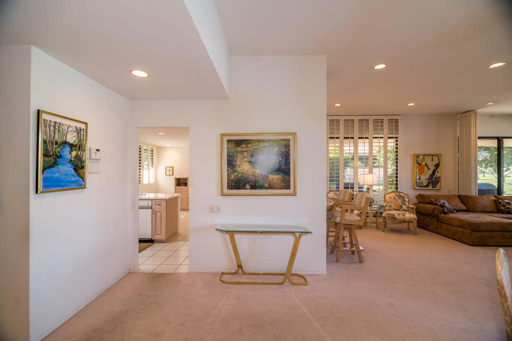 12 Columbia Drive - Photo 4