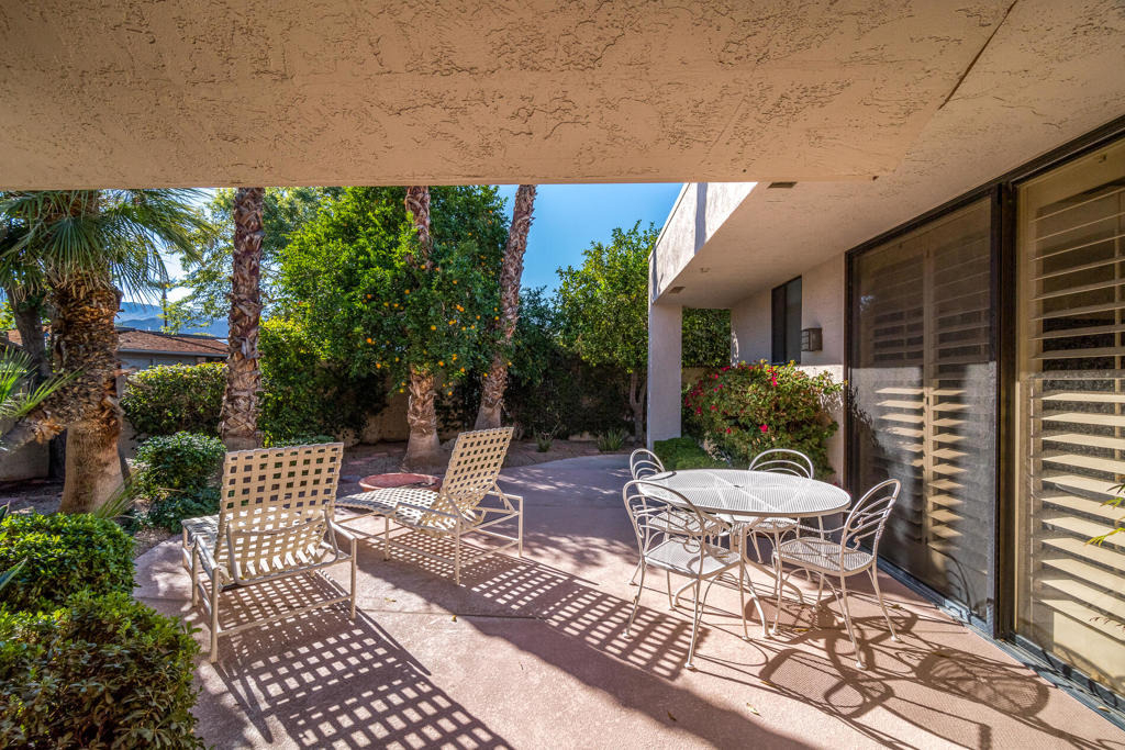 12 Columbia Drive - Photo 1