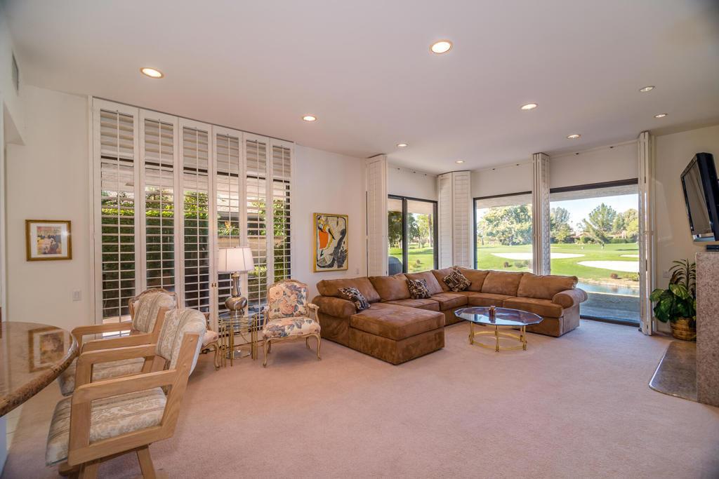 12 Columbia Drive - Photo 6