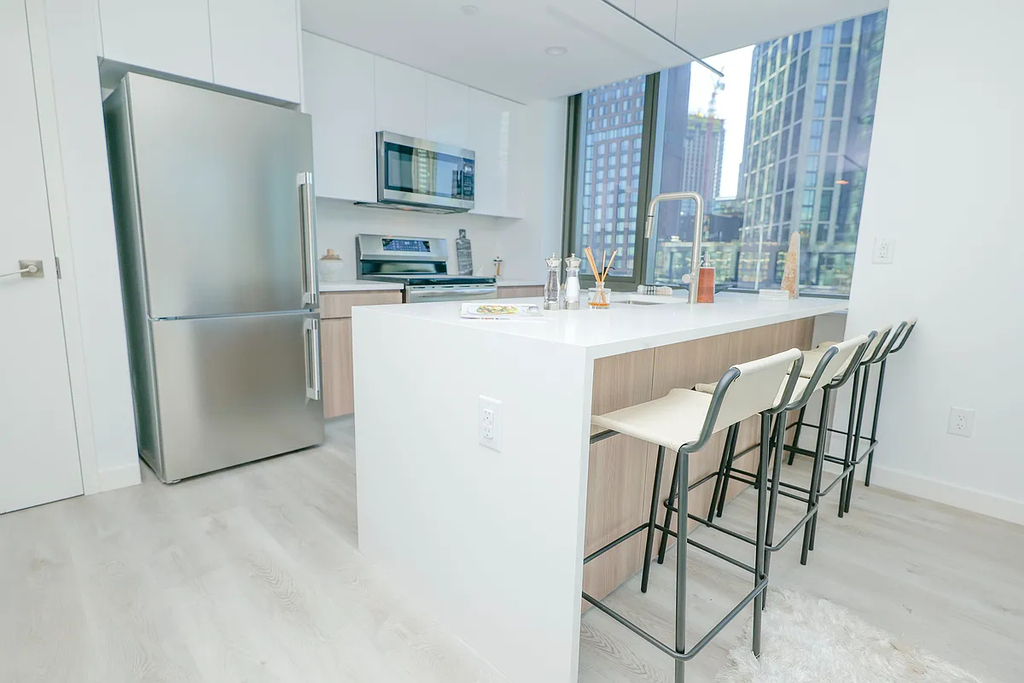 87 Commercial Street - Photo 2