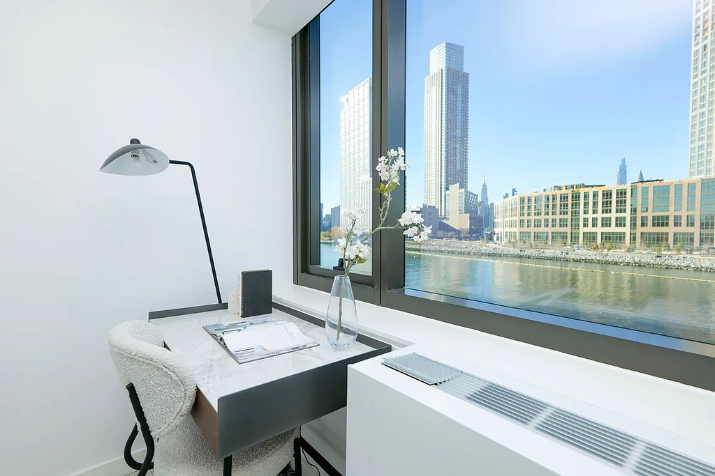87 Commercial Street - Photo 4