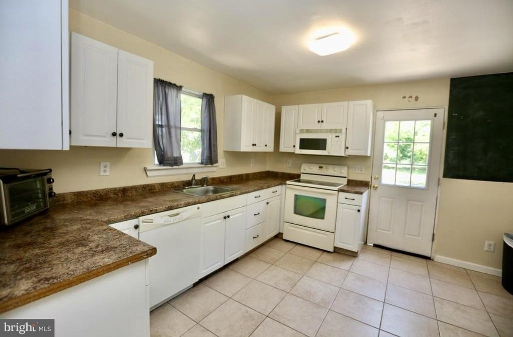 310 Ellis Street - Photo 2