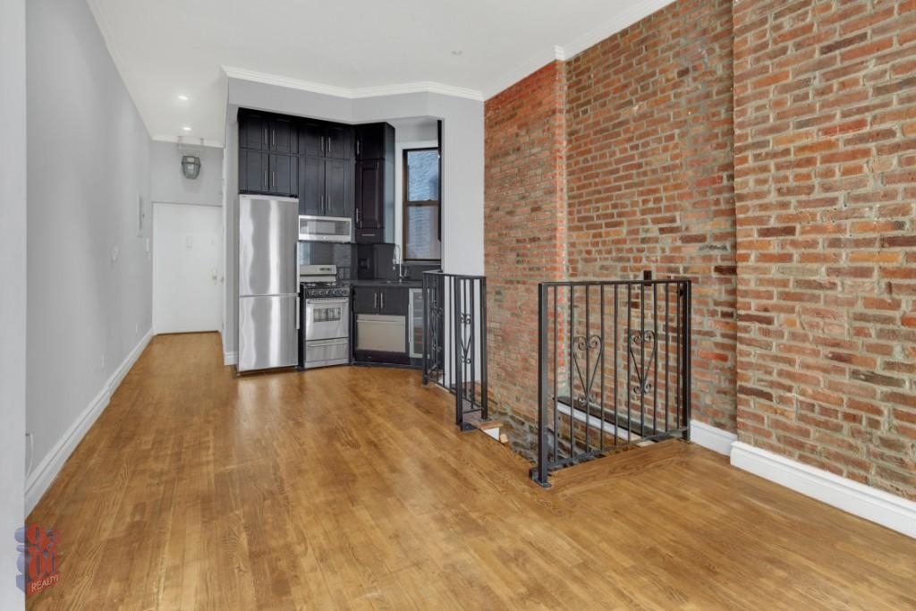 Copy of 250 Mott Street, Unit 4 - Photo 2