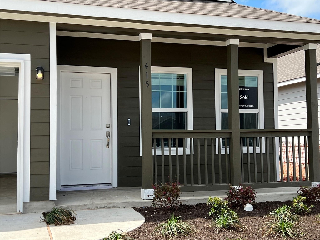 415 Halfmoon Dr - Photo 1