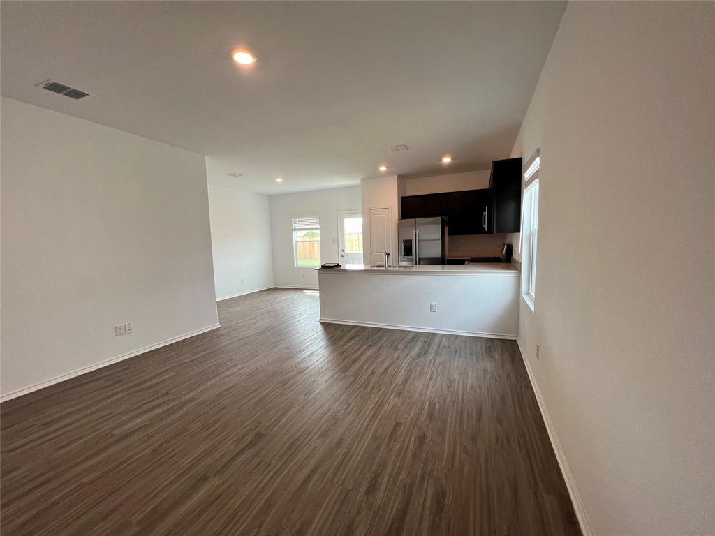 415 Halfmoon Dr - Photo 2