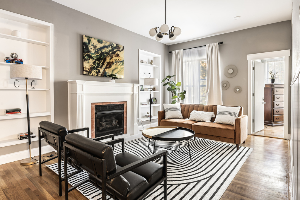 5017 S Drexel Boulevard - Photo 1