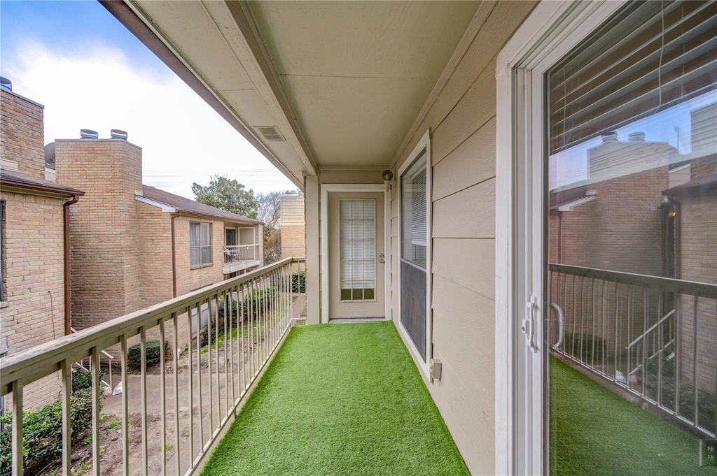 2120 Wilcrest Drive - Photo 10