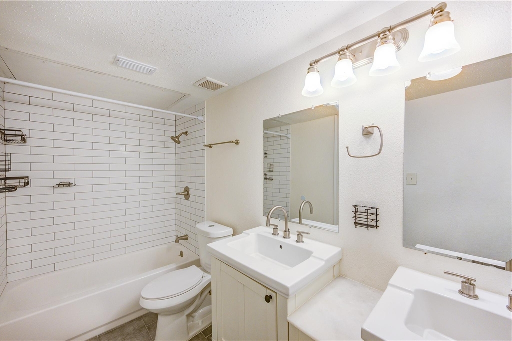 2120 Wilcrest Drive - Photo 34