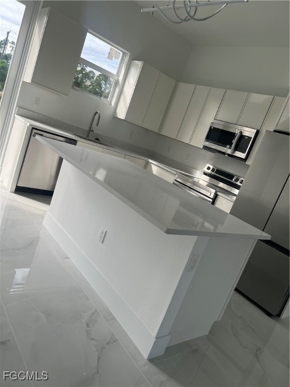 464 Eisenhower Boulevard - Photo 2