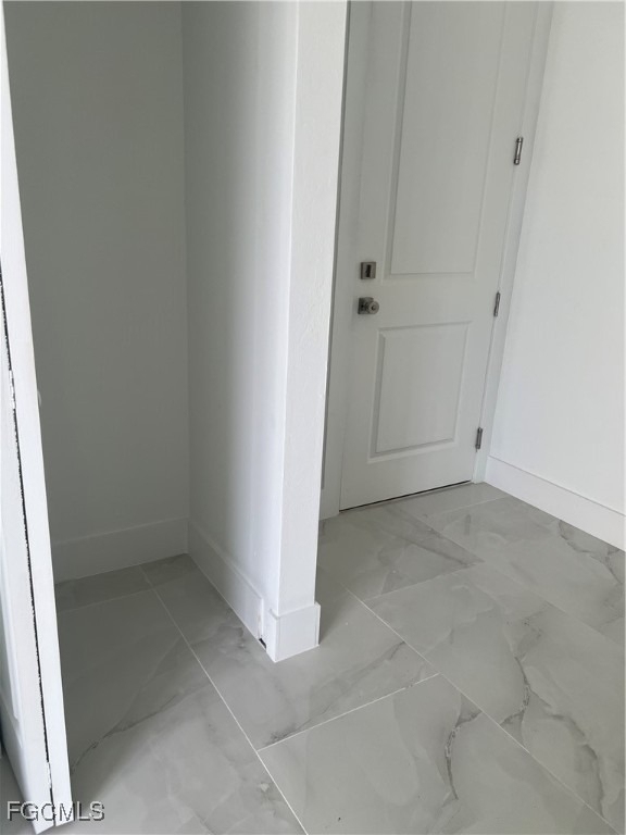 464 Eisenhower Boulevard - Photo 3