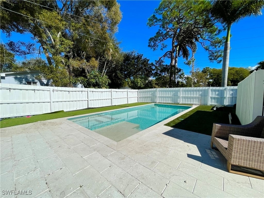 905 13th Street N - Photo 12