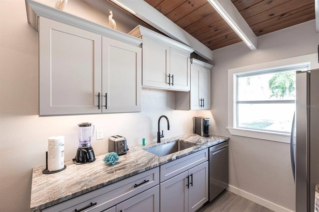 6006 Midnight Pass Road - Photo 8