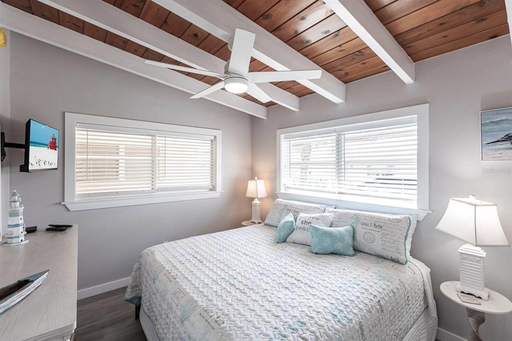 6006 Midnight Pass Road - Photo 10