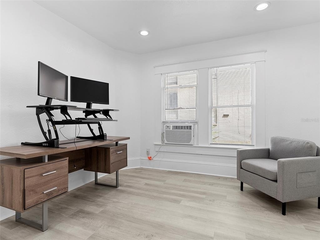 412 E Harwood Street - Photo 14