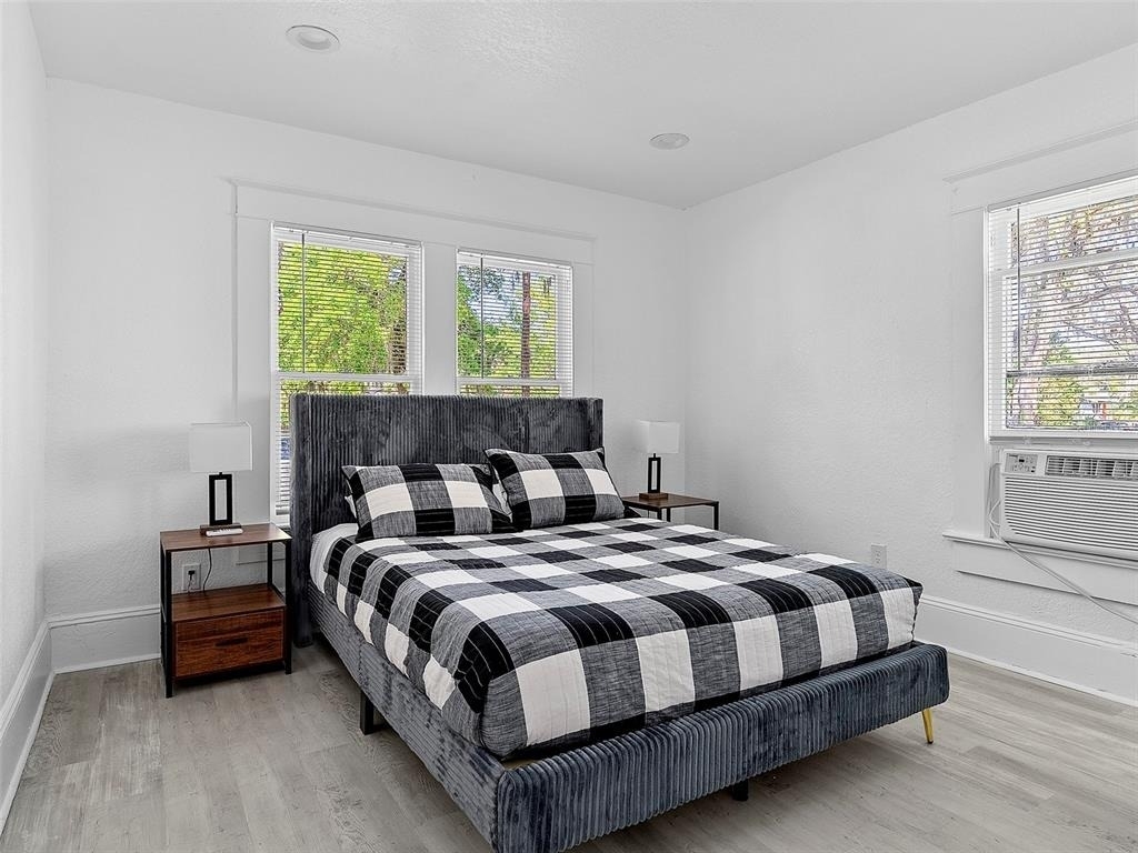 412 E Harwood Street - Photo 11