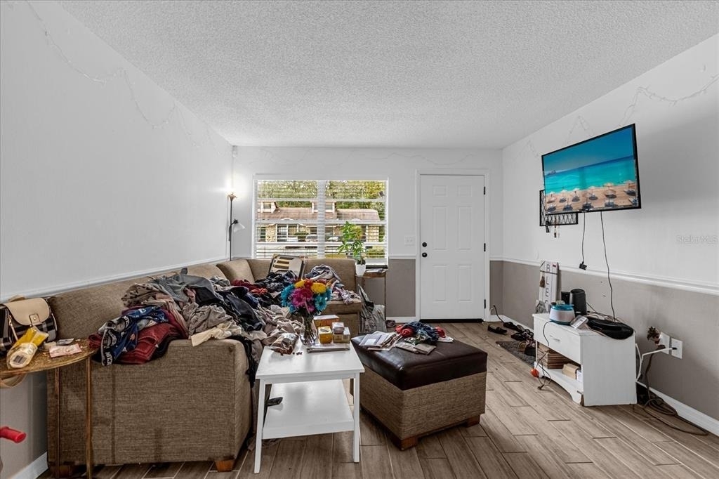 1267 Woodman Way - Photo 3