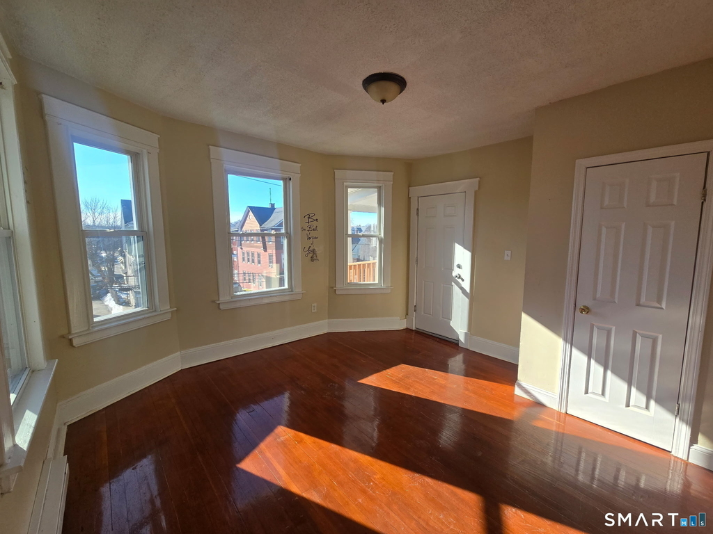 75 Alma Street - Photo 1