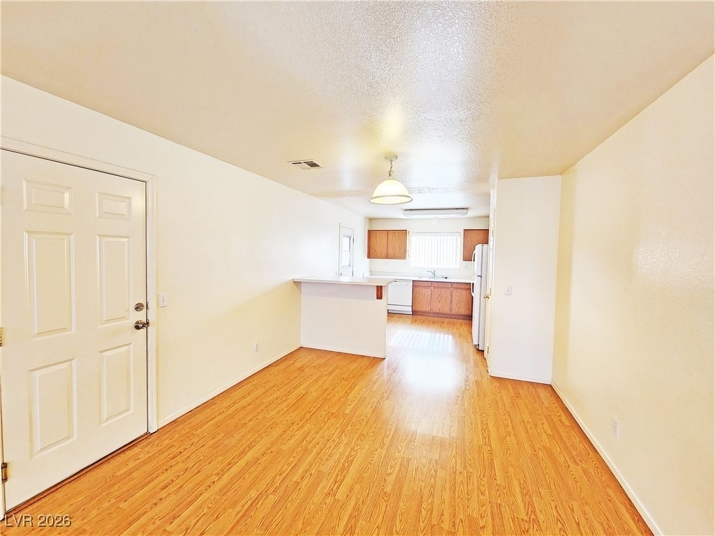 1850 Pershing Avenue - Photo 3