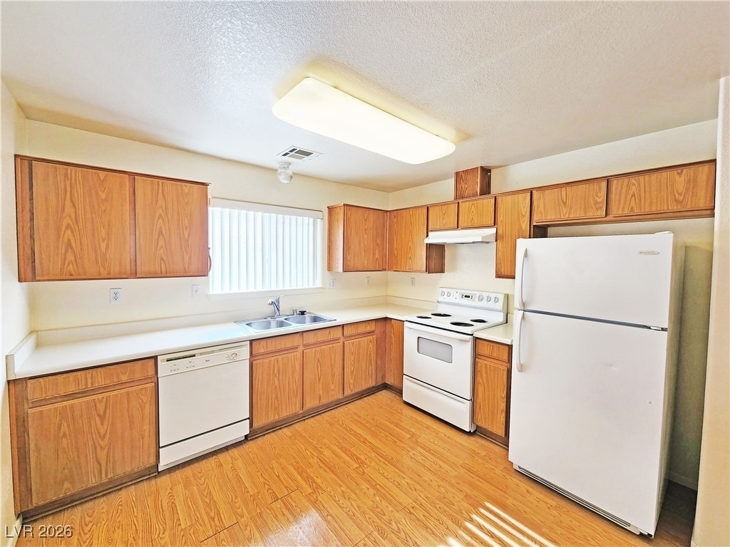 1850 Pershing Avenue - Photo 5