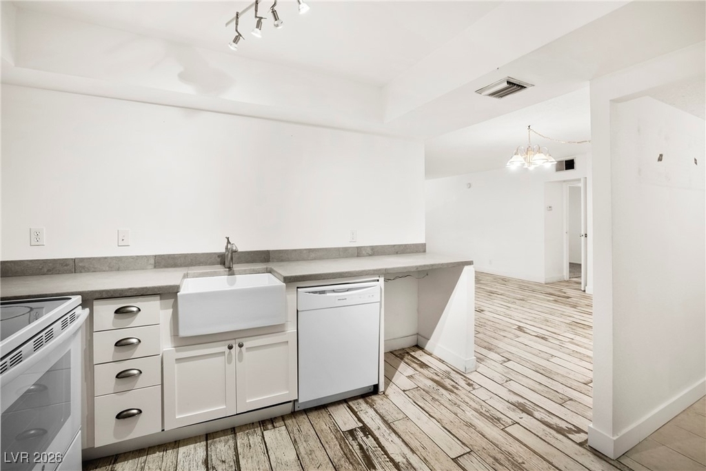 3930 University Center Drive - Photo 2