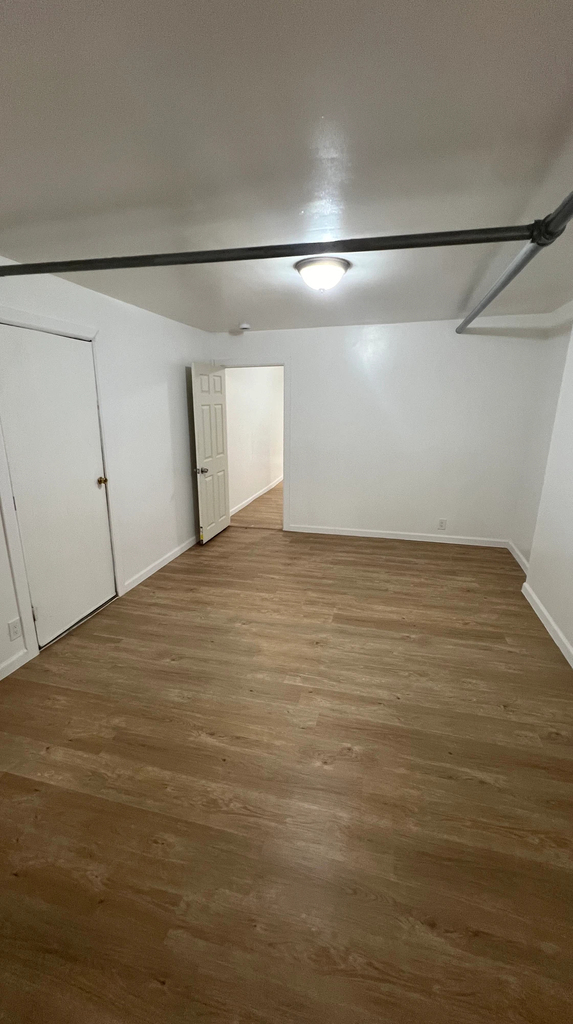 2312 Hughes Avenue - Photo 9