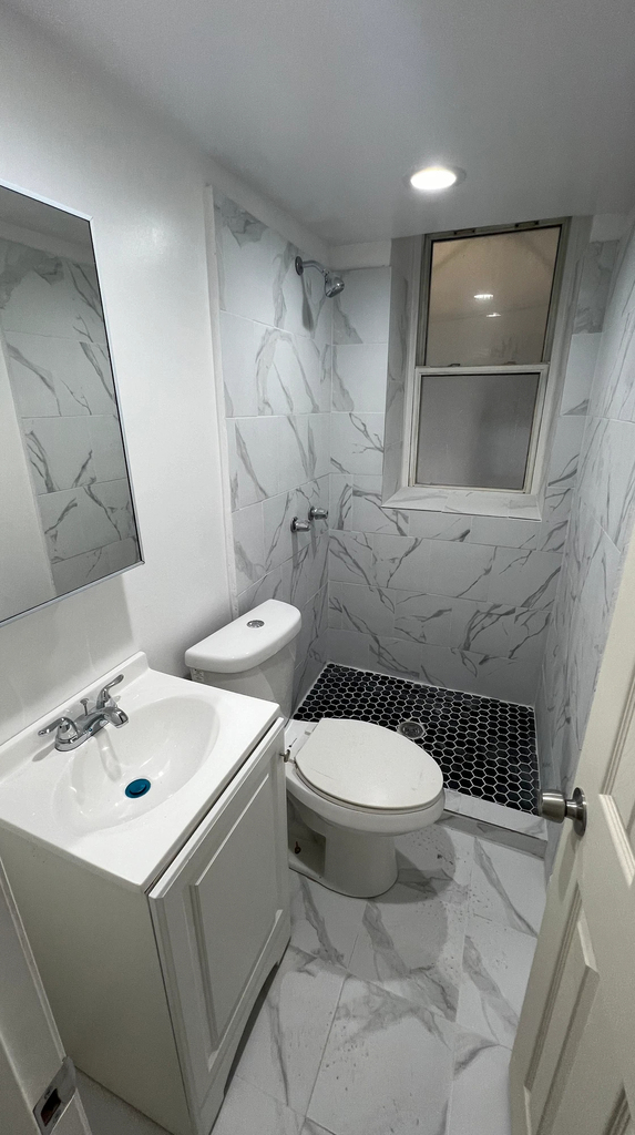 2312 Hughes Avenue - Photo 8