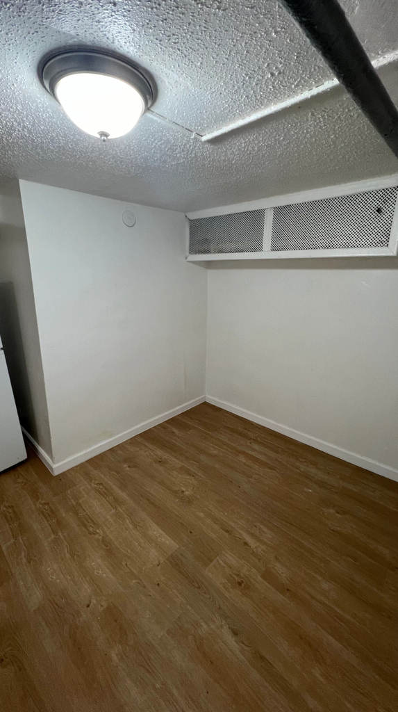 2312 Hughes Avenue - Photo 3