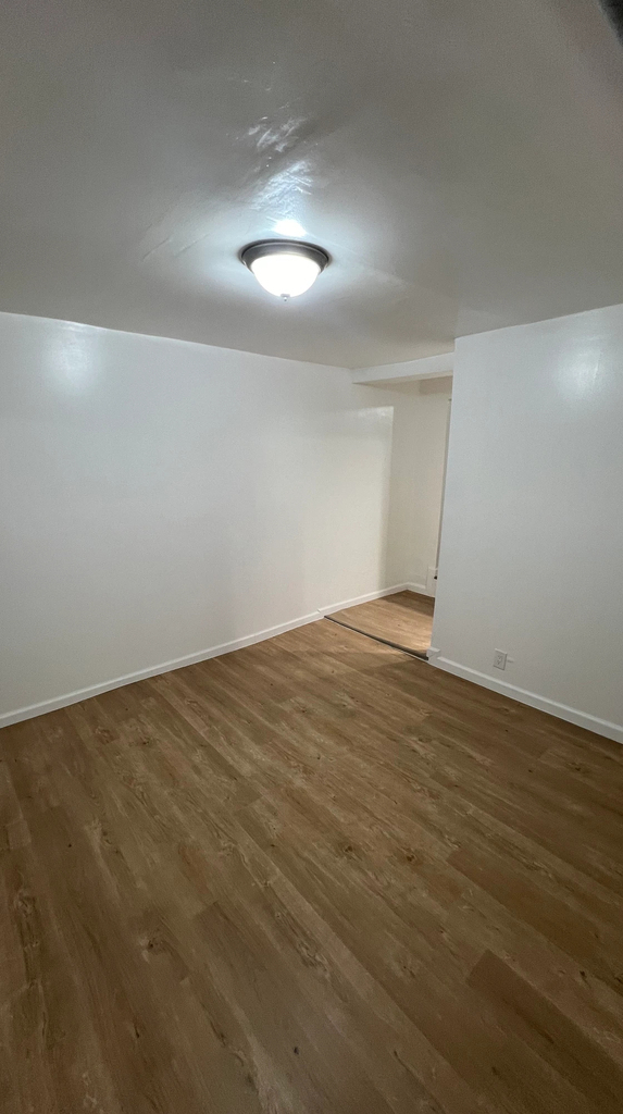 2312 Hughes Avenue - Photo 5