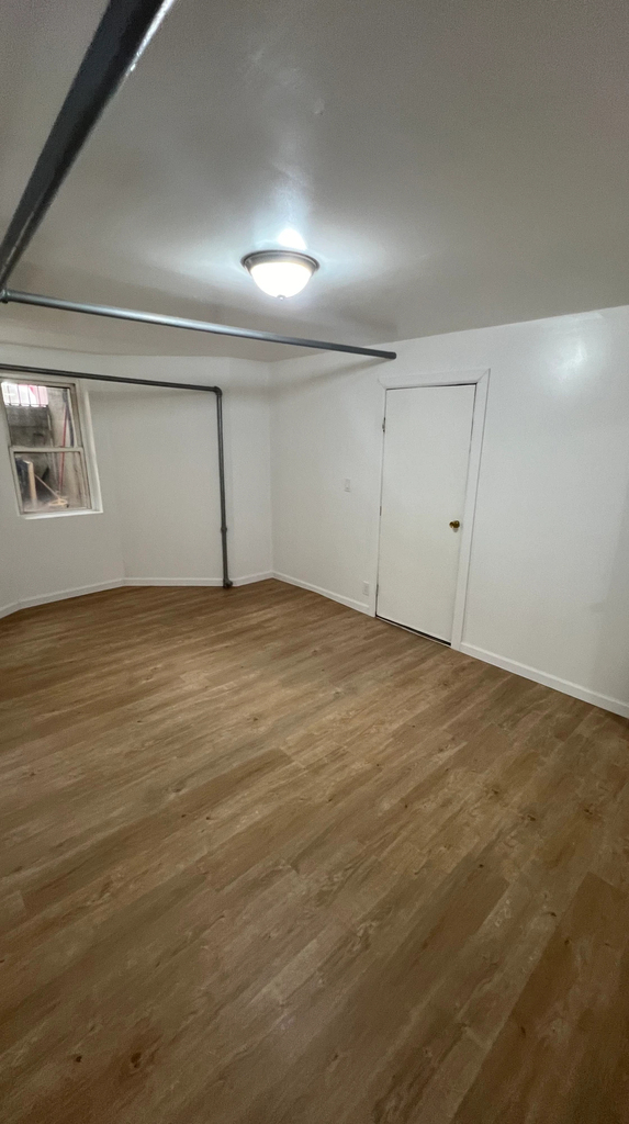 2312 Hughes Avenue - Photo 4