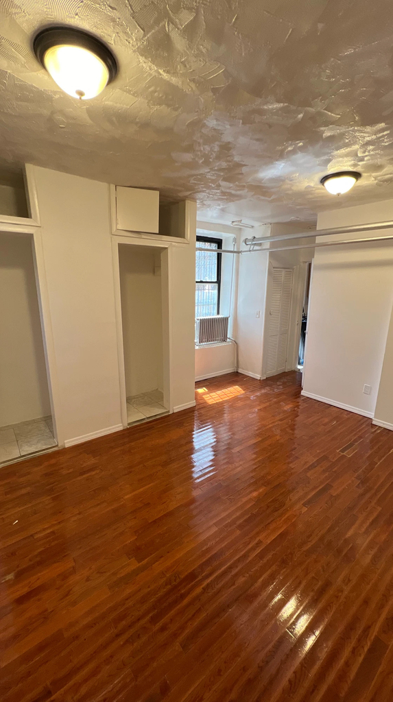 520 Wales Avenue - Photo 3