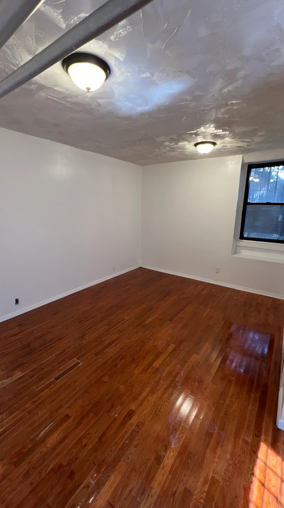 520 Wales Avenue - Photo 5
