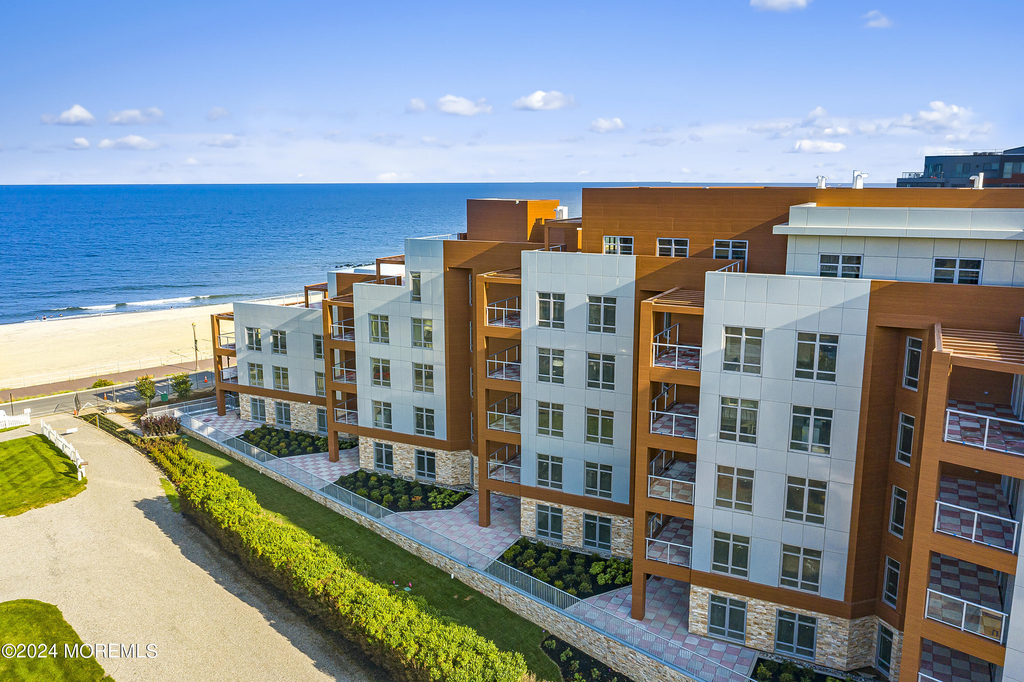 345 Ocean Boulevard - Photo 0