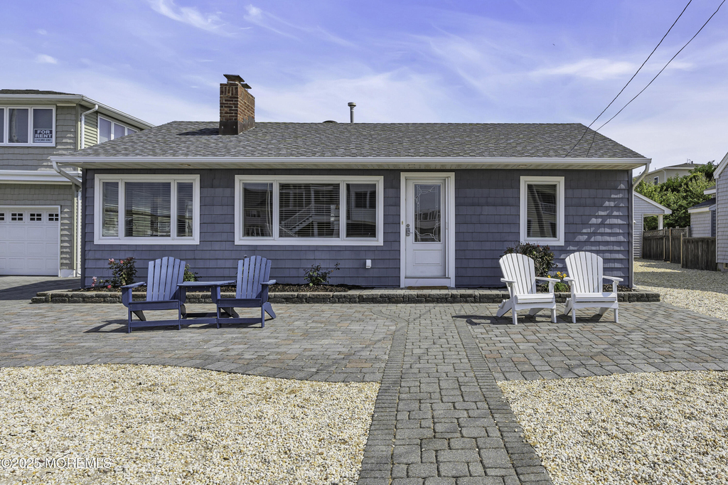 5 Dover Avenue - Photo 0