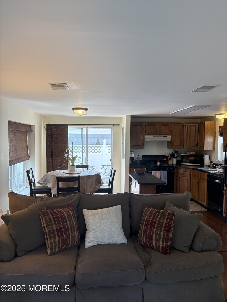 520 3rd Avenue - Photo 8