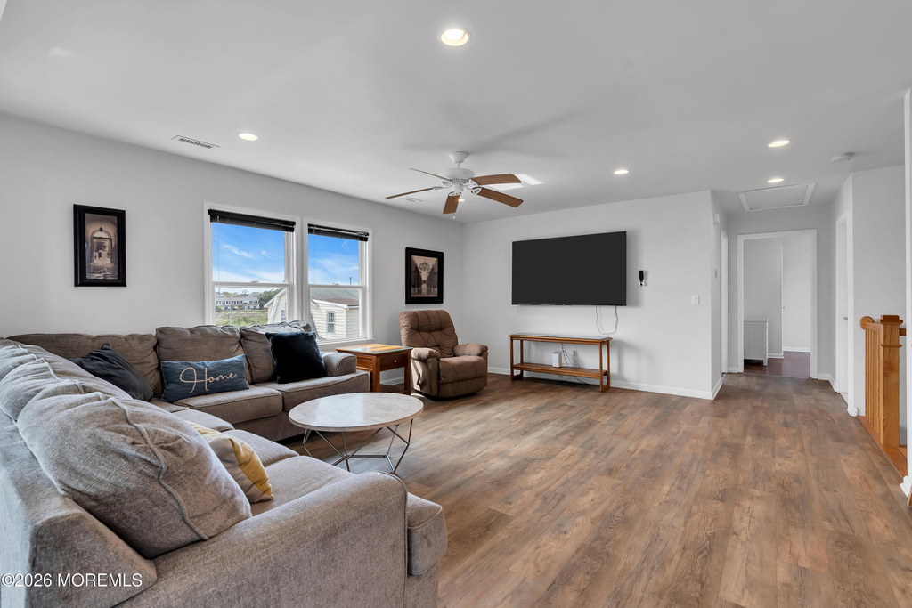 27 Arnold Avenue - Photo 40