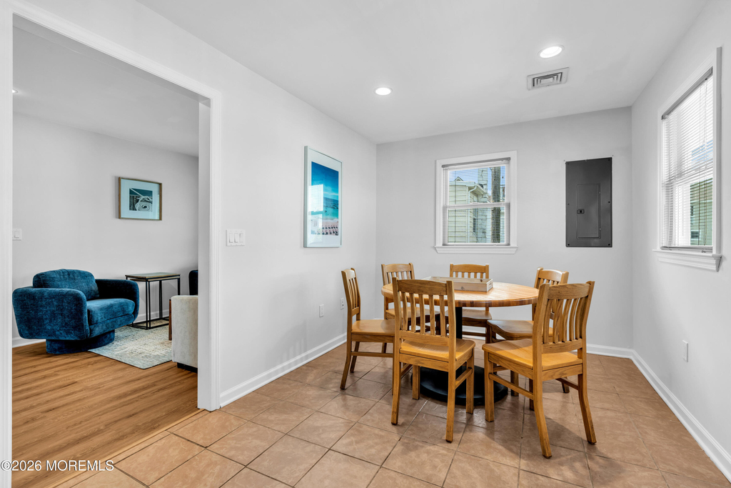 27 Arnold Avenue - Photo 20