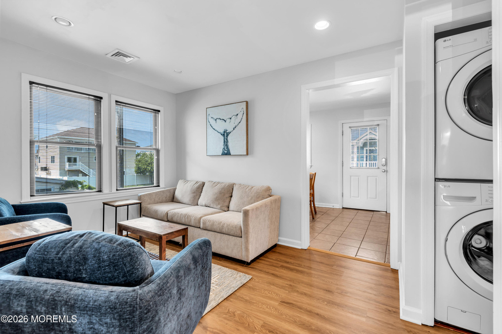 27 Arnold Avenue - Photo 11