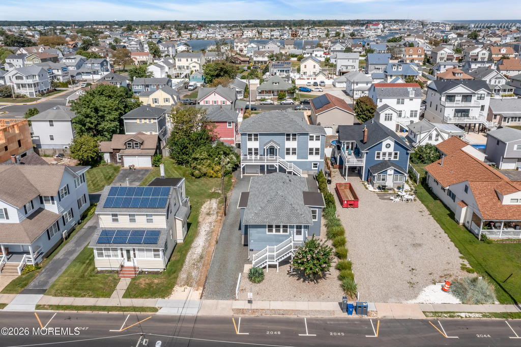 27 Arnold Avenue - Photo 46