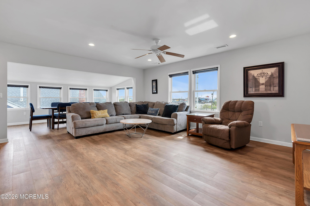 27 Arnold Avenue - Photo 39