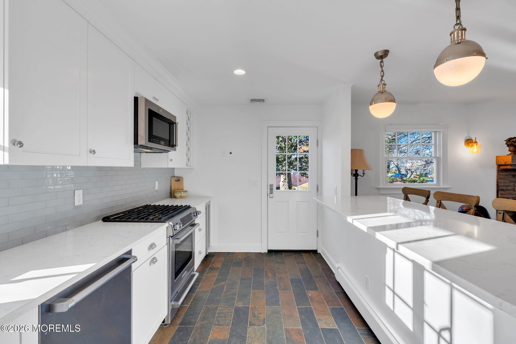 723 Pitney Drive - Photo 9