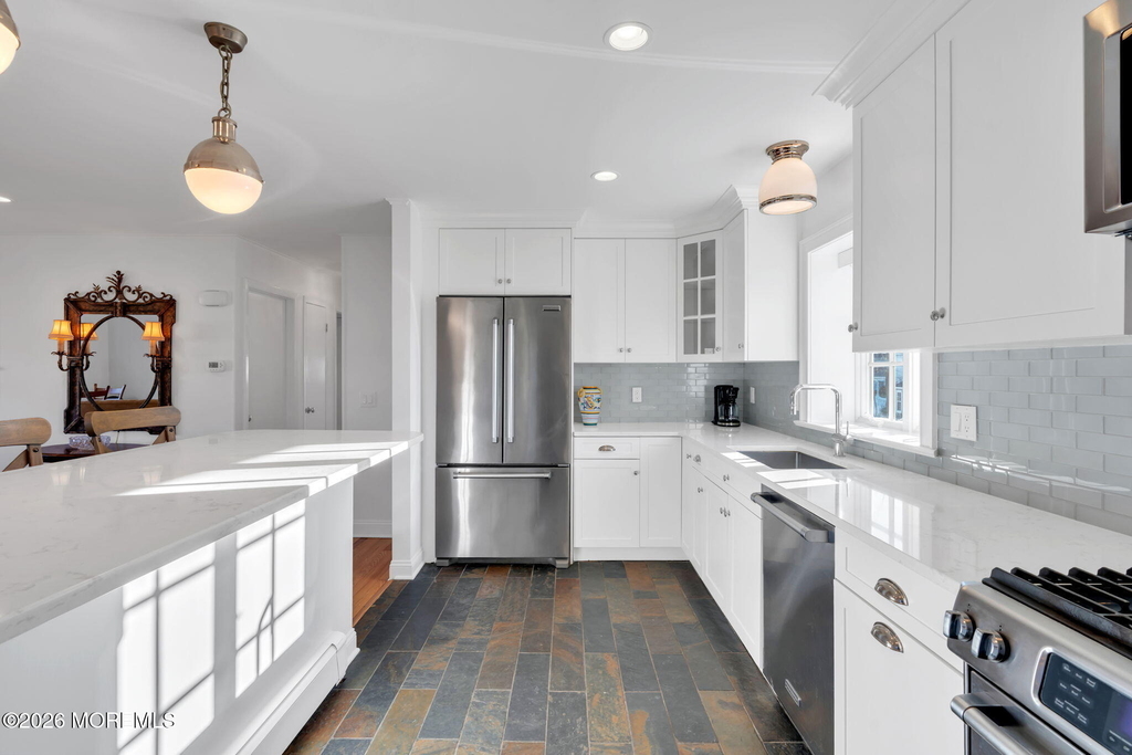 723 Pitney Drive - Photo 11