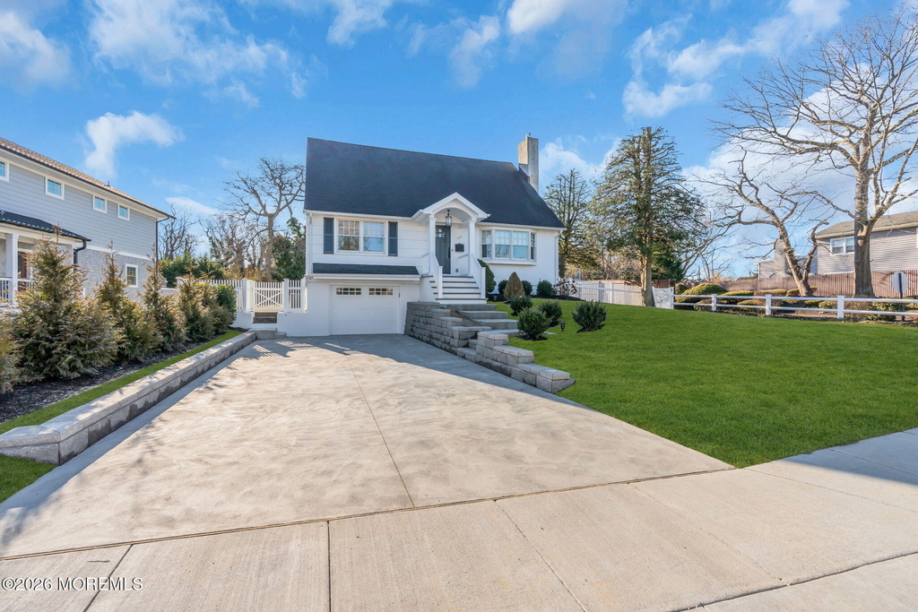 723 Pitney Drive - Photo 4
