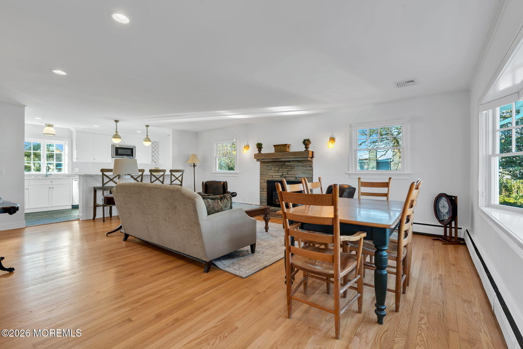 723 Pitney Drive - Photo 3