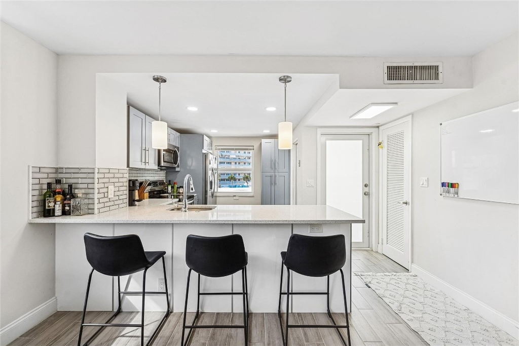 201 N Ocean Boulevard - Photo 10