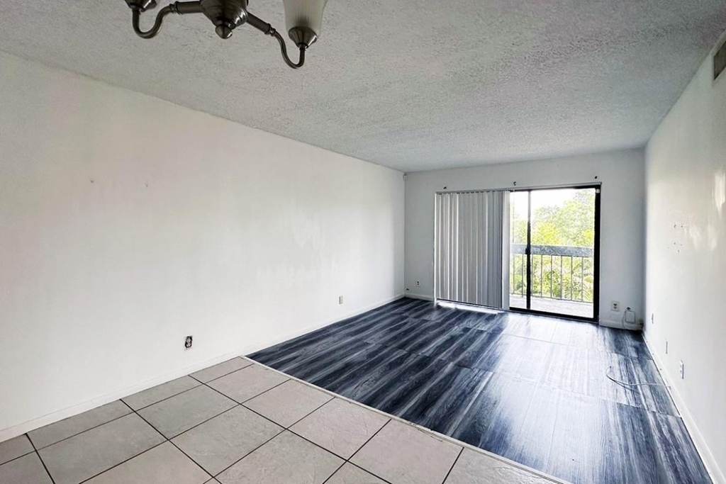 1900 N Congress Avenue - Photo 2