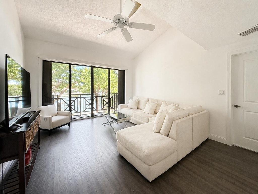 1645 S Ocean Lane - Photo 25