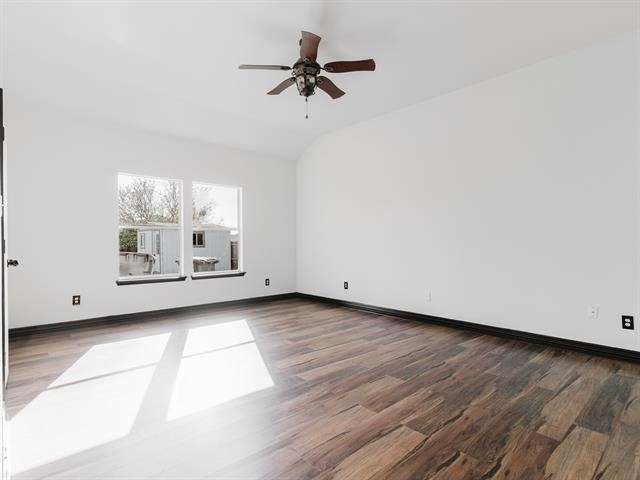 1733 Elm Street - Photo 24