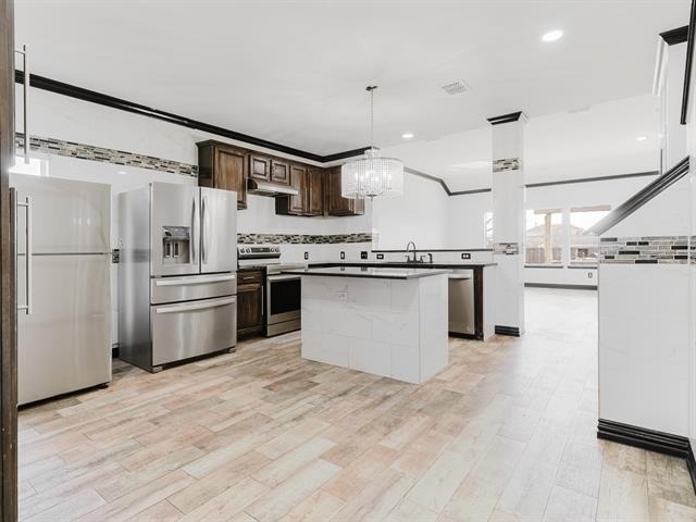 1733 Elm Street - Photo 3